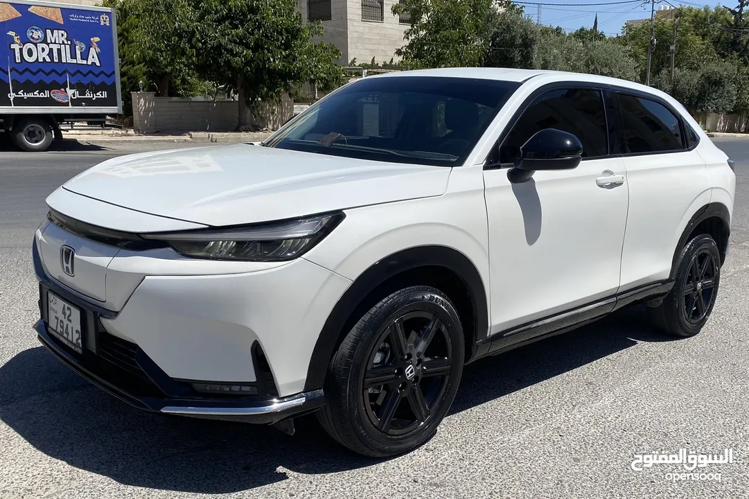 هوندا e.NS1 2023 لون ابيض