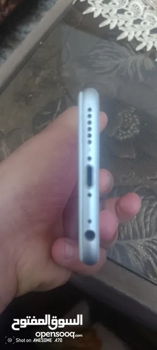 ايفون.            6