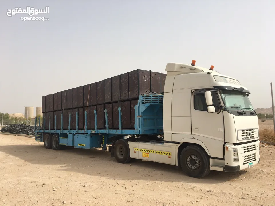 نقل المواد بالشاحنات الثقيله داخل وخارج الدوله