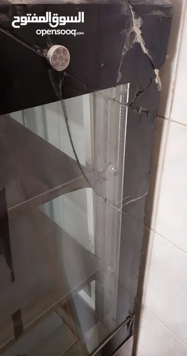 ثلاجة غرض معجنات ممتازه للبيع في ضاحيه الامير حسن لتواصل رجاء التواصل عبر الرقم المذكور