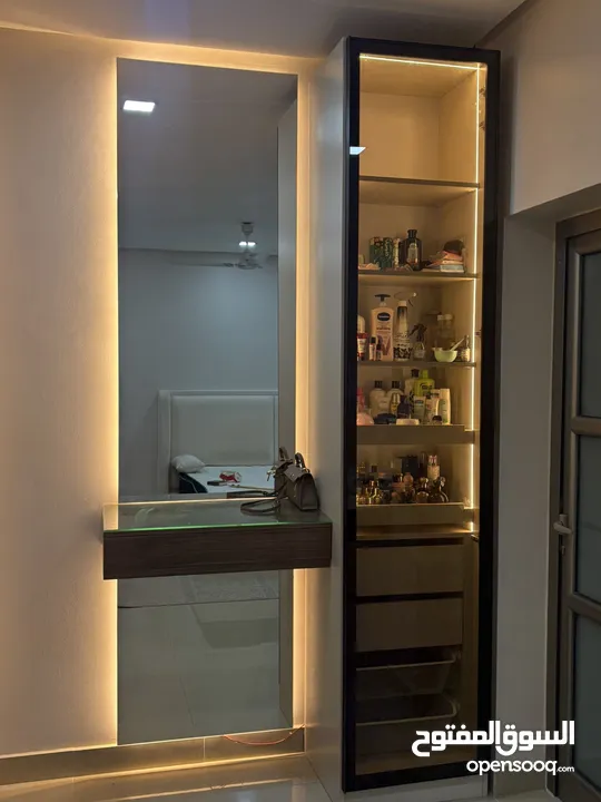 تسريحة مع كبت جانبي