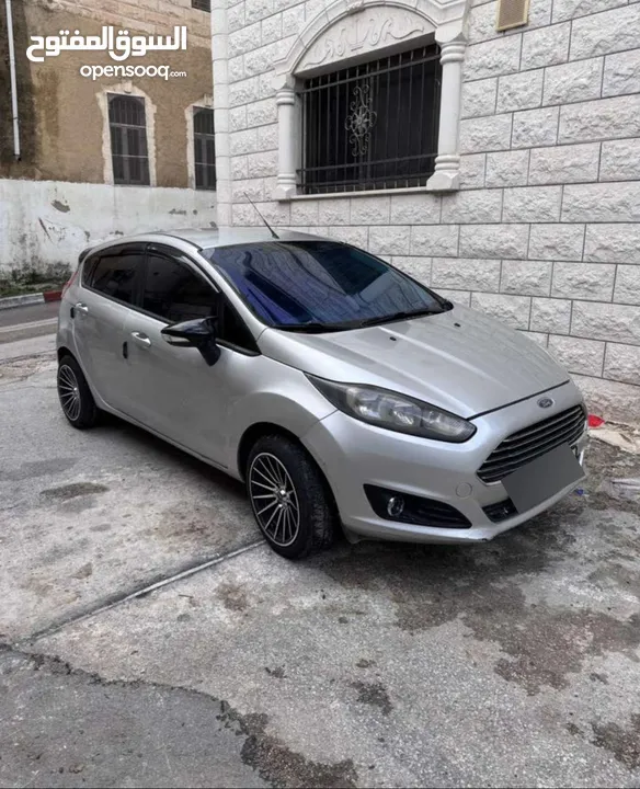 فورد فييستا مميزه للبيع كاش فقط