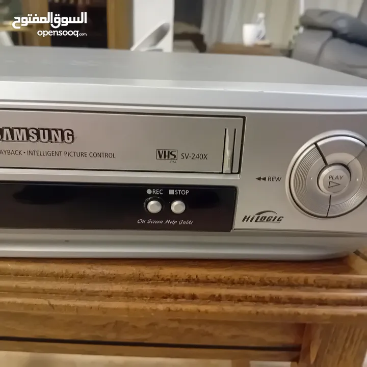 الكترونيات مستعمله للبيع ..   مشغل فيديو نوع سامسونج و مشغل did نوع conti....تلفونين  نوع Siemens