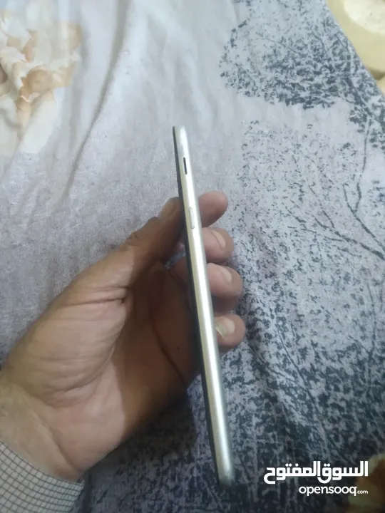 خلوي سامسونج A6بلس جيجا 64 رام 4 بس بدو شاشه وزجاجت وزجاجت الخلفيه للكاميرات