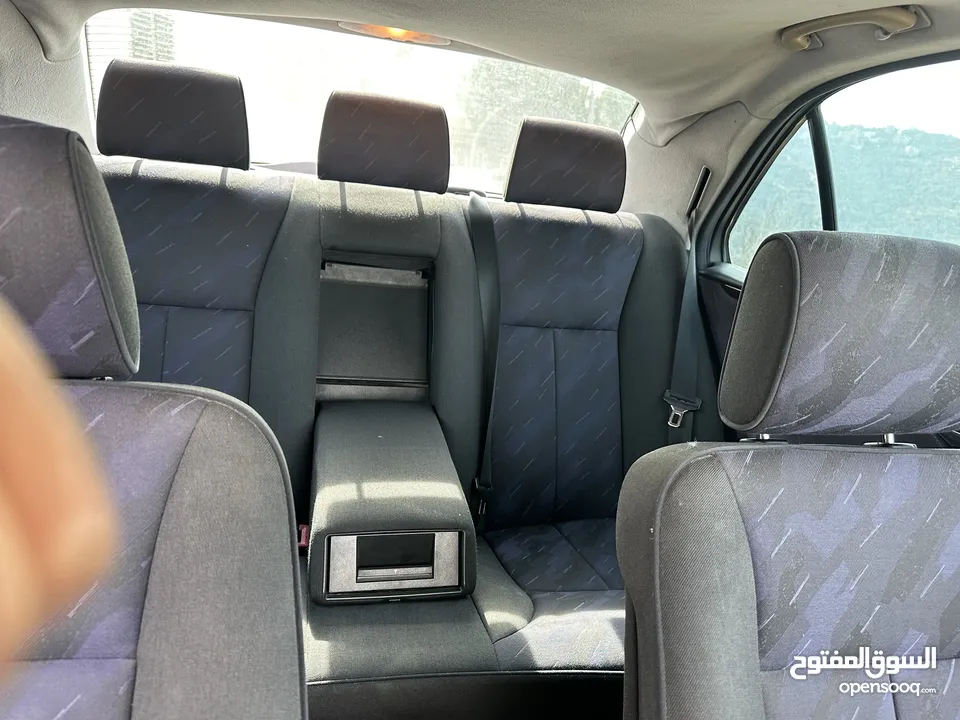 E240 موديل 2002