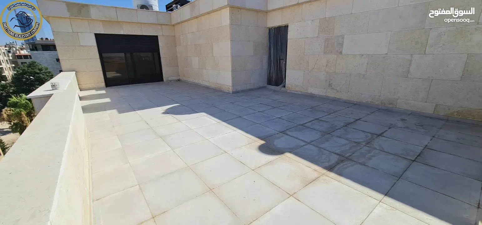 شقة فاخرة للبيع بأجمل أحياء الصويفية طابق ثالث مع روف دوبلكس 153م تشطيب سوبر ديلوكس لم تسكن