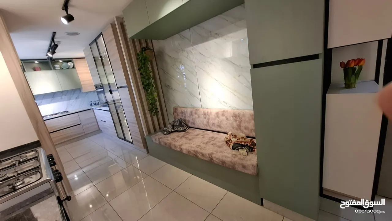 معرض للمطابخ مفروش بالكامل مع الاجهزه في شارع الاذاعه و التلفزيون مقابل سيفوق الجمله الطابق الثاني