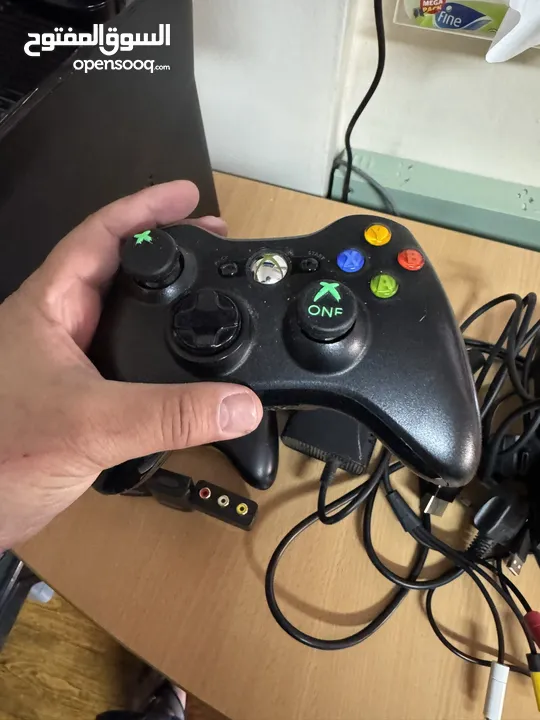 مستعمل بحالة جيدة جداً مع CD لأ توجد فيه اي مشاكل سبب البيع شراء منتج جديد مع أيادي X BOX 360 Kinect