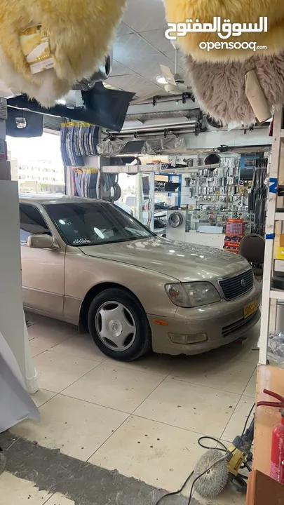 لكزس ls400 للبيع