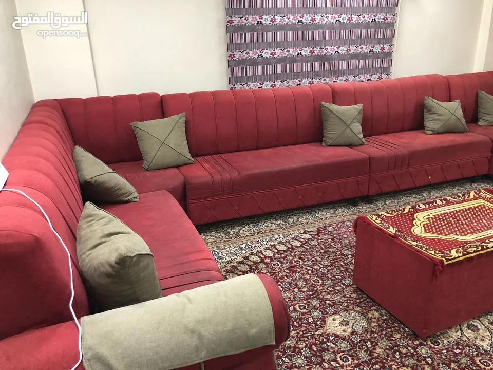 طقم مجلس  حرف U في حالة  حيدة