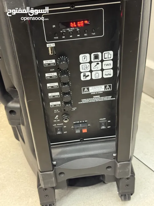 Speaker With Microphone