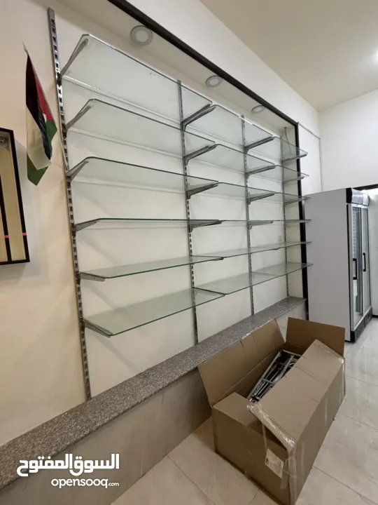 محل تجاري في نابلس شارع سفيان   على الشارع للبيع