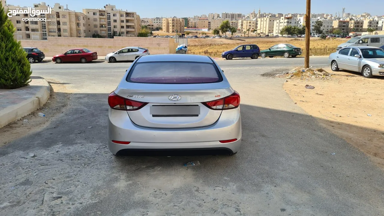 هيونداي MD 215 بحاله ممتازه