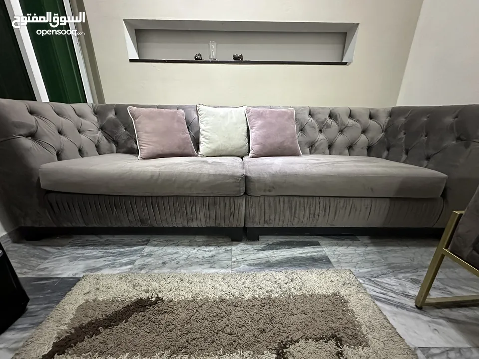 طقمين كنب فرش نظيف اسفنج دنلوب