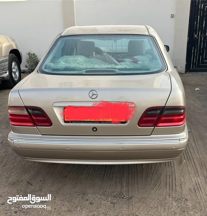 للبيع سياره مرسيدس E240 موديل 2000