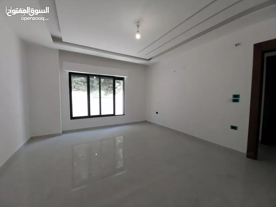 شقة للايجار في دير غبار  ( Property 33356 ) سنوي فقط