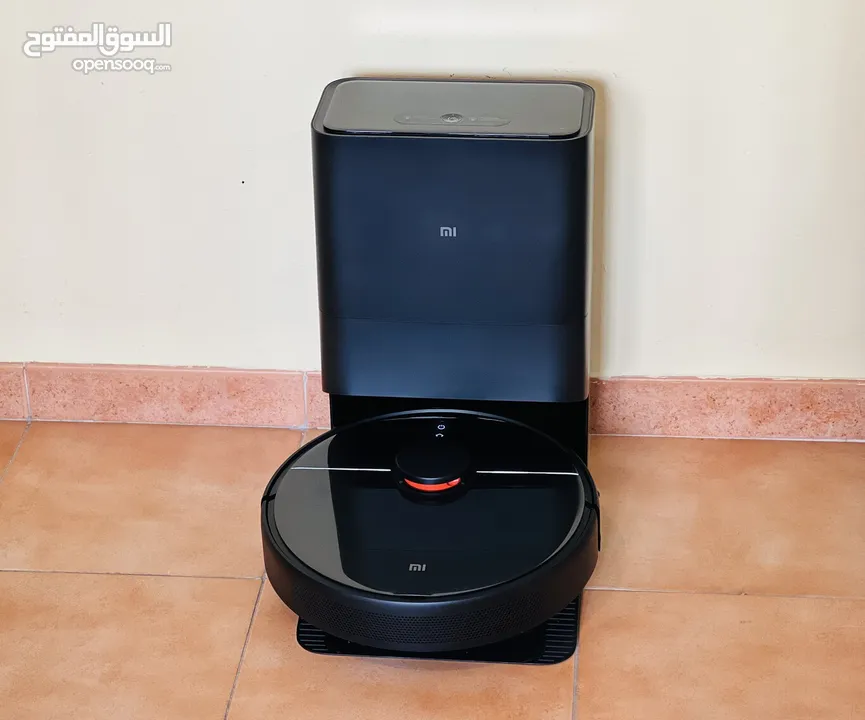مكنسة روبوت شاومي Mop 2 Ultra (كنس ومسح) بحالة ممتازة مع محطة التفريغ، للبيع مع كافة مرفقاتها