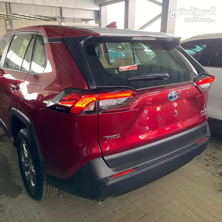 TOYOTA_RAV4_2023