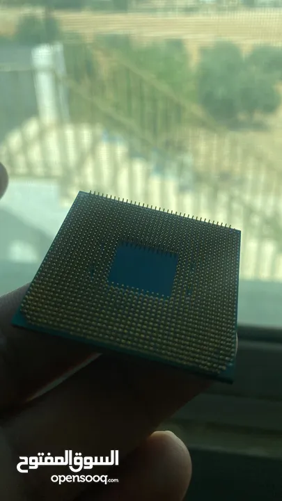 معالج  AMD RYZEN 7 1700 eight-core للبيع بحالة ممتازه