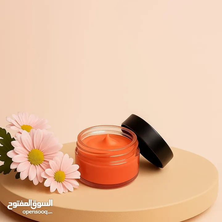 مستحضرات تجميل (سكراب للجسم-سكراب للقدمين-كريم مرطب-صابون من مواد طبيعيه -ليفه).من ecrets of scents