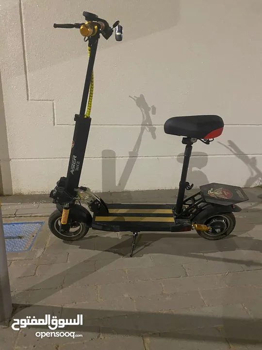 سكوتر كهربائية مُستخدم استخدام بسيط بحالة ممتازة - Used electric scooter in excellent condition -