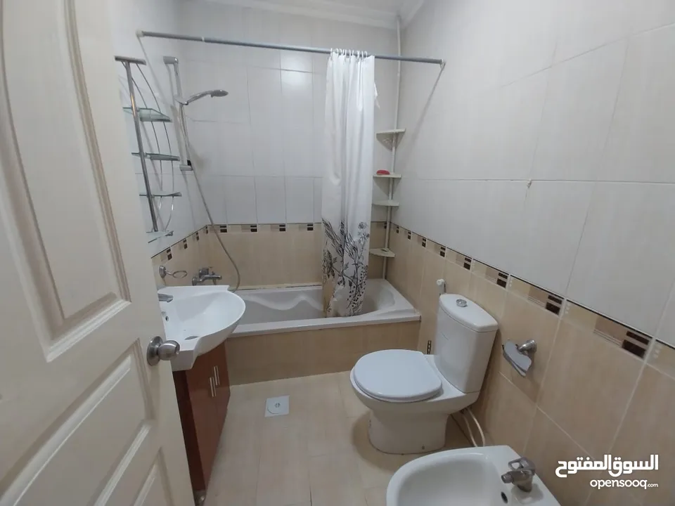 Unfurnished apartment to Rent  ( Property 38822 )-174775443