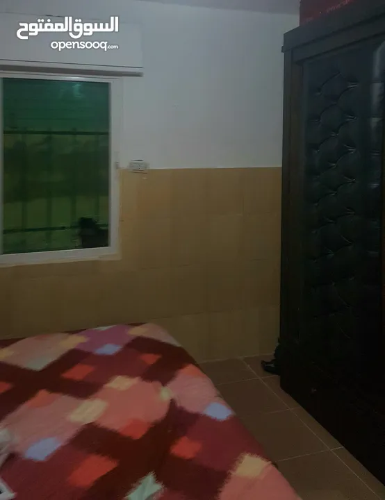 شقه استثماريه مميزه للبيع من المالك مباشرة طابق ارضي منخفض على مستوى الشارع،مدخل جانبي