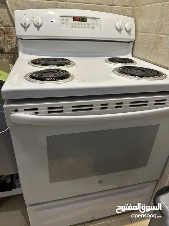 Electric stove and oven
