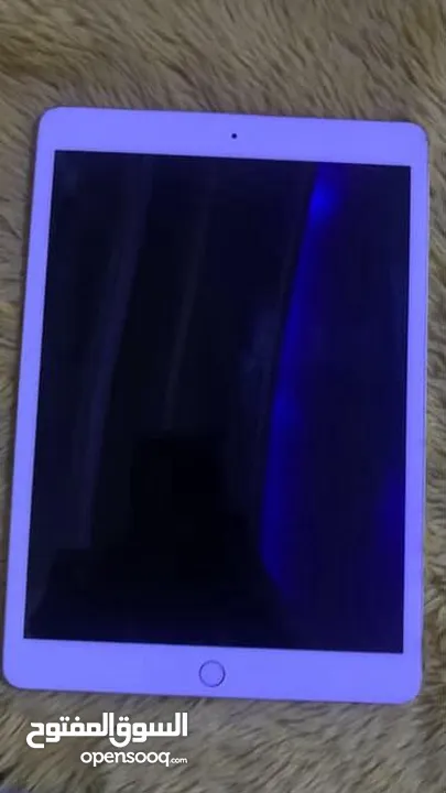 iPad 8gen الجيل الثامن بحاله ممتازة 32 جيجا