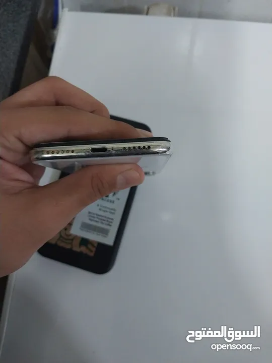 IPHONE XS WITH BOX