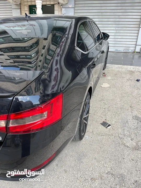 سكودا سوبيرب 2018 لون اسود Skoda superb 2018 كاملة الاضافات