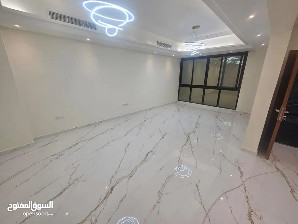 للبيع 《  فيلا سكني استثماري 》 منطقة العالية في عجمان For sale 《Residential investment villa》