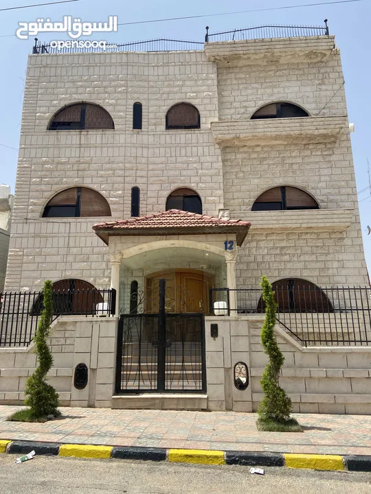 عماره وارض مفروزه للبيع من المالك مباشره