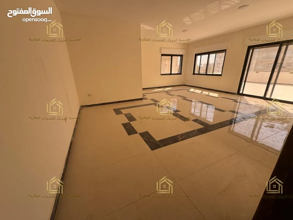 روف جديد لم يسكن مع ترسات بإطلالــــه بانوراما