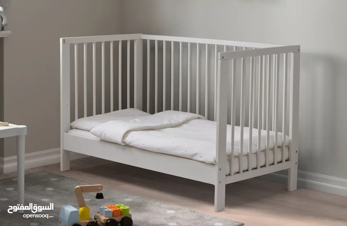 سرير اطفال من ايكيا استخدمت بس شهرين Baby bed only 2 months used