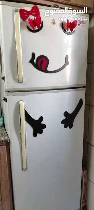 ثلاجة للبيع