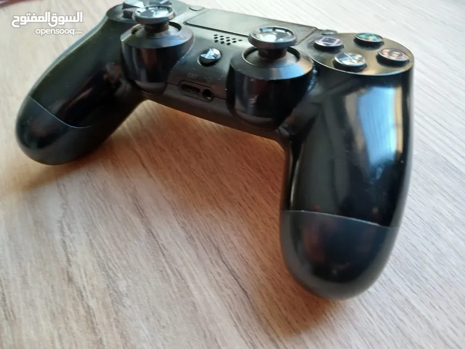 playstation 4 controller used in  good condition