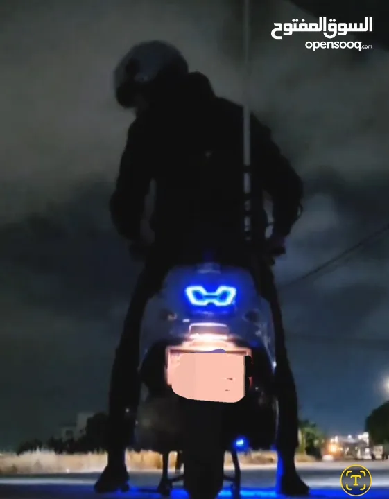 فيسبا لون مميز  2025 Vespa Vxl 150