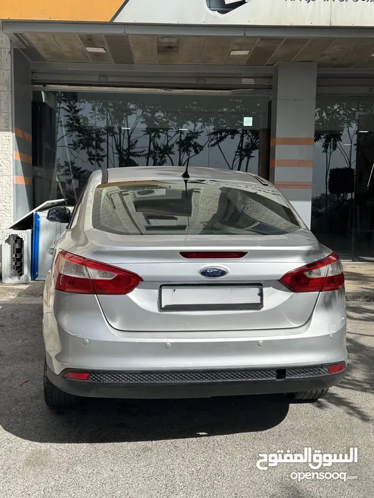 فورد فوكس 2015 فل إضافات للبيع 1600 بنزين