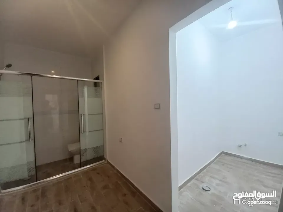 شقة للبيع في طريق المطار  ( Property ID : 32624 )