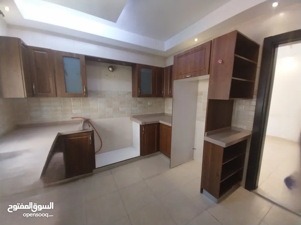 شقة غير مفروشة للبيع ( Property ID : 38824 )