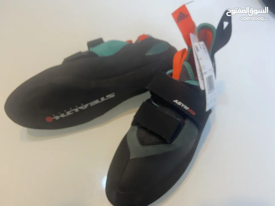 Adidas 5.10 stealth C4 climbing shoes. - Opensooq