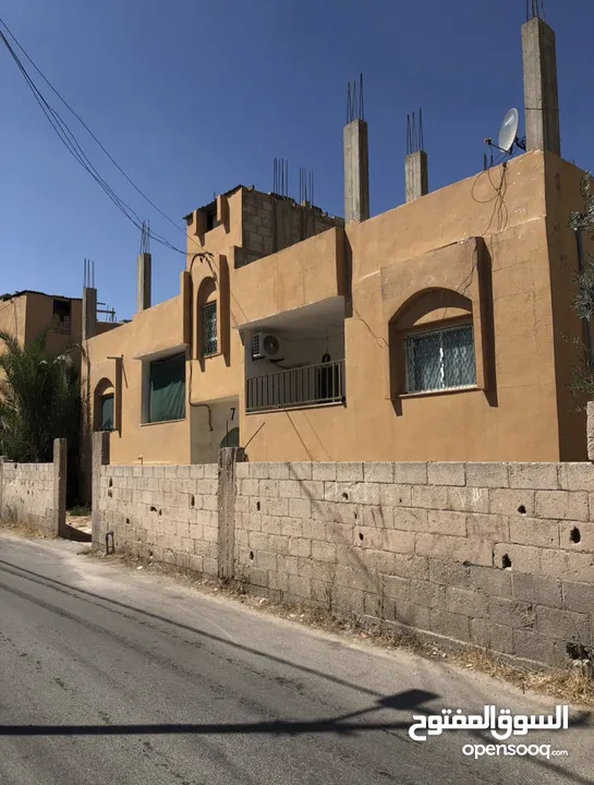 عماره اربع شقق للبيع بسعر طري