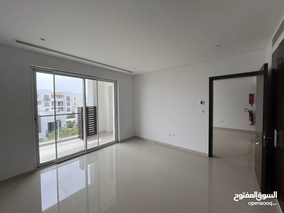 1 BR + Study Room Spacious Apartment for Rent in Al Mouj