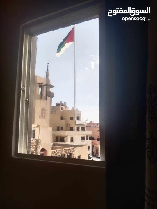 شقق و غرف مفروشة