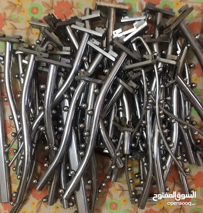 علاقات ملابس مع جسور