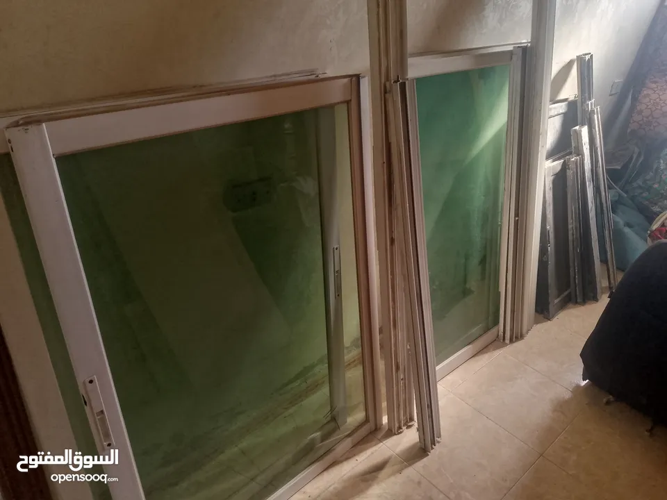3 شبابيك بحال الوكاله مع سكك ومنخل