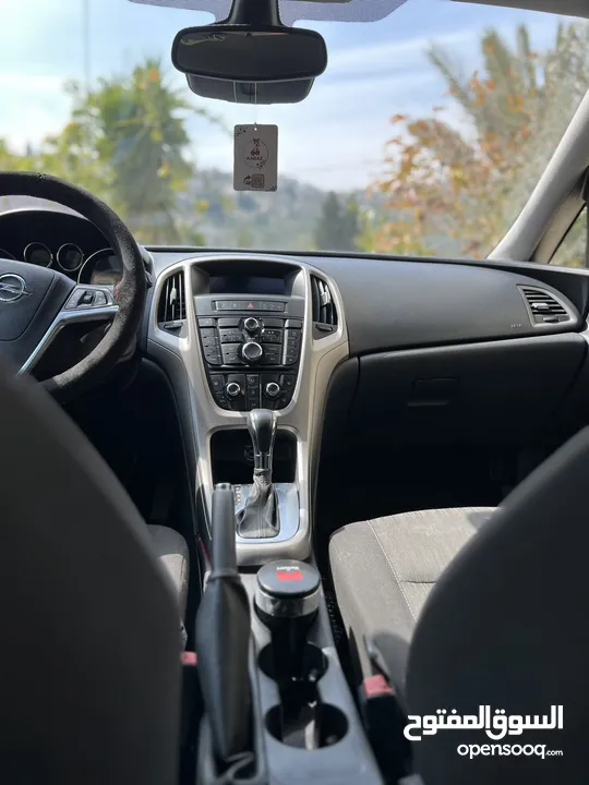 opel astra 2011