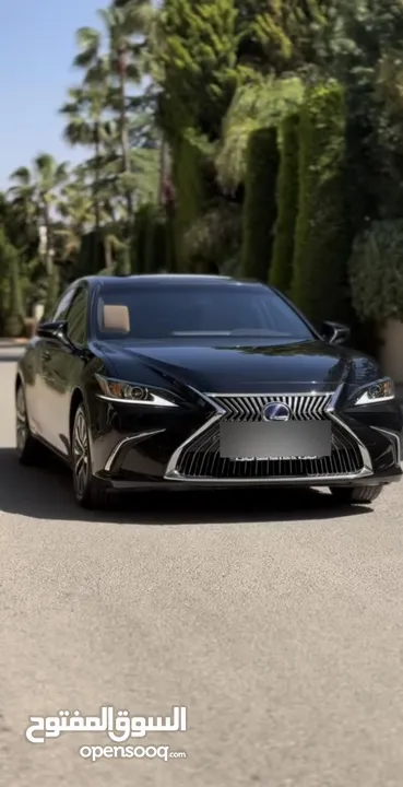 Lexus 2020 es300h