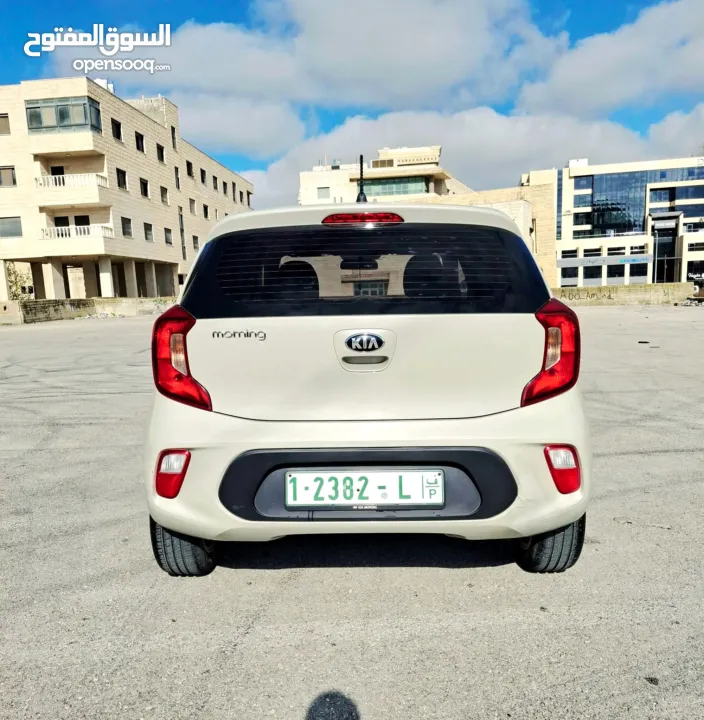 كيا مورنينك 2019 فحص ممتاز عداد قليل 31